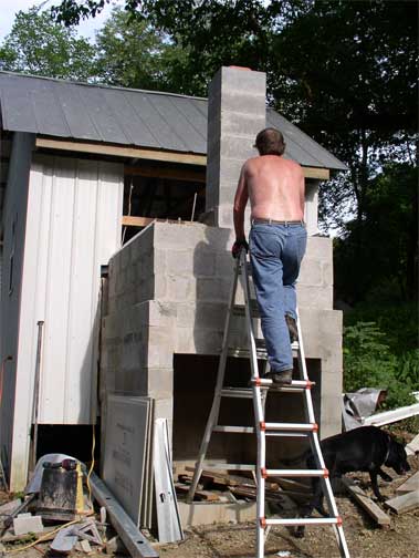 Putting up chimney blocks